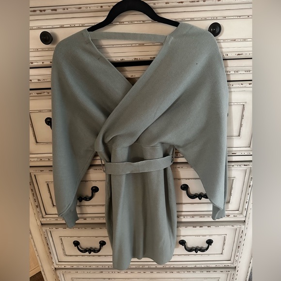 NWT FASHION NOVA RONA SWEATER MINI DRESS - Picture 2 of 4